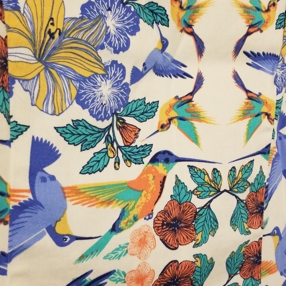 Mod Floral Top - Picture 2 of 4